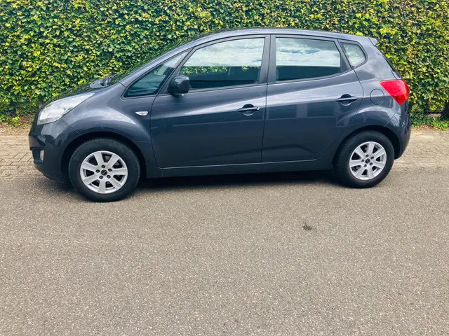 Kia Venga 1.4 CVVT Plus Pack 2012 Benzine 2