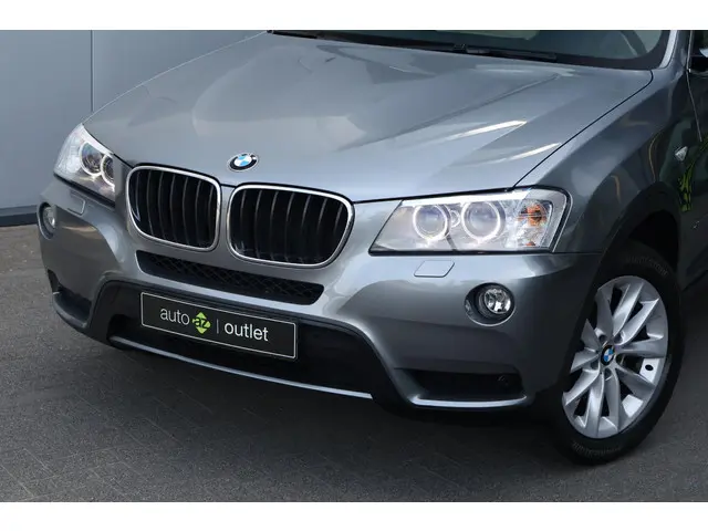 BMW X3 xDrive20i High Executive 2013 Benzine 3