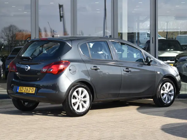 Opel Corsa 1.4 Favourite 2018 Benzine 2