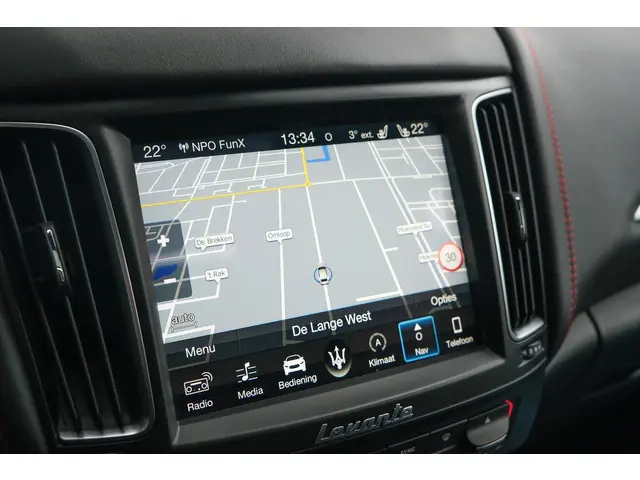 Maserati Levante Gransport 3.0 V6 D 275pk 2019 Diesel 22