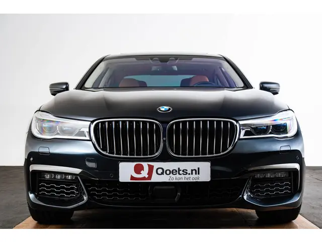 BMW 7 Serie 750i xDrive High Executive 2018 Benzine 34