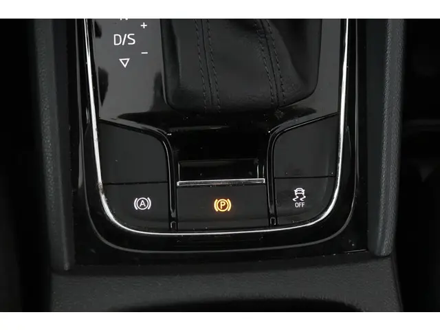 Škoda Karoq 1.5 TSI ACT Style Business 2019 Benzine 36