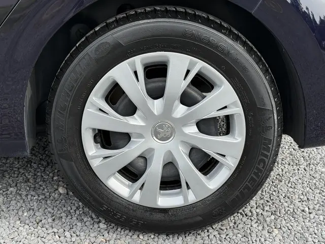 Peugeot 208 1.2 PureTech Blue Lion 2018 Benzine 28