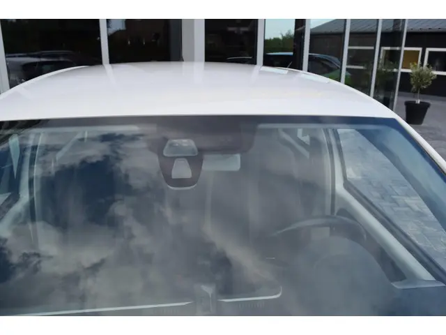 Volkswagen up! 1.0 BMT high up! 2019 Benzine 21