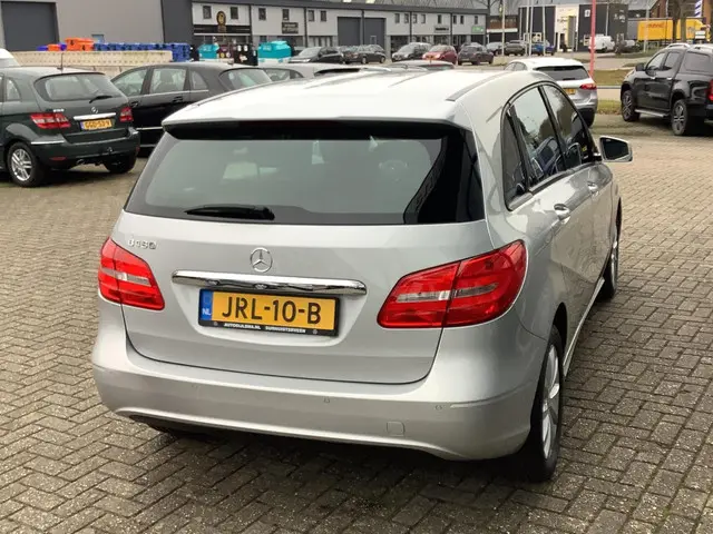 Mercedes-Benz B-Klasse 180 Ambition 2012 Benzine 9