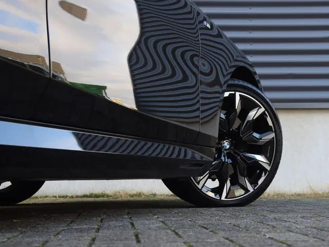 BMW 5 Serie Touring 550e xDrive 2025 Hybride Benzine 7