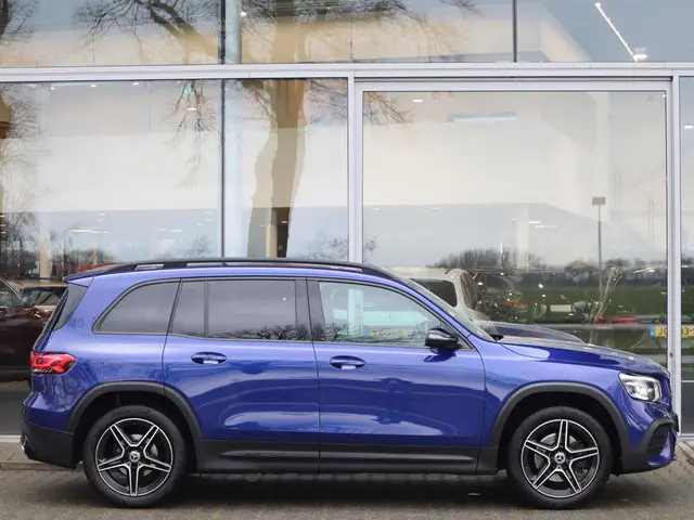 Mercedes-Benz GLB GLB 200 AMG line 2020 Benzine 5