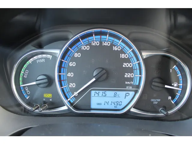 Toyota Yaris 1.5 Hybrid Aspiration 2015 Hybride Benzine 14