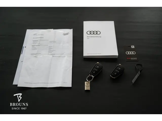 Audi Q3 45 TFSI e S edition 2024 Hybride Benzine 26