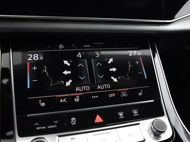 Audi Q8 Pro Line S 55 TFSI e 394 PK 2025 Hybride Benzine 34