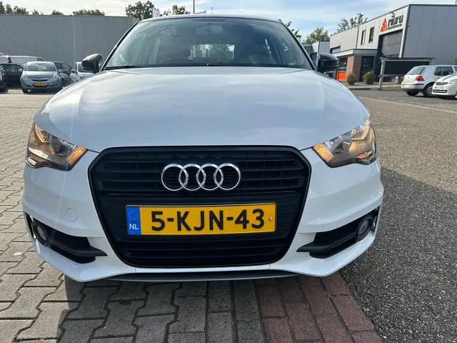 Audi A1 Sportback 1.2 TFSI Admired 2013 Benzine 9