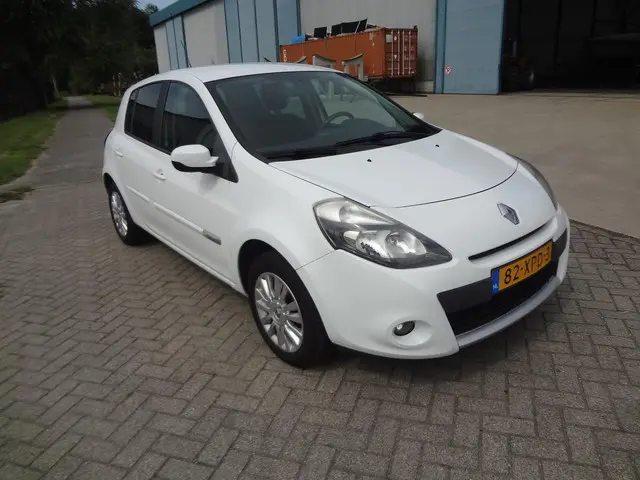 Renault Clio 1.2 Collection 2012 Benzine 2