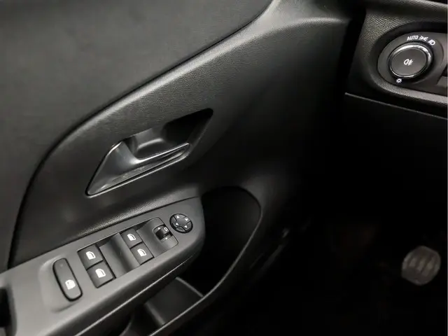 Opel Corsa 1.2 Sport 2023 Benzine 21