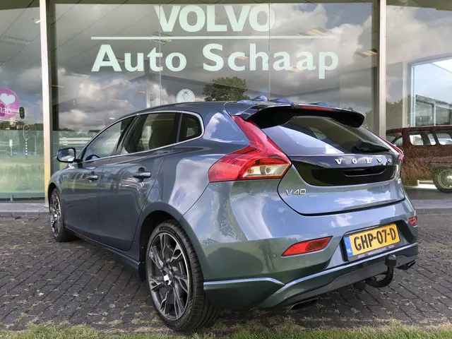 Volvo V40 1.6 T3 Summum 2012 Benzine 3