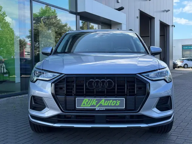 Audi Q3 35 TFSI * Leder * 360 Camera * Keyless 2020 Benzine 4
