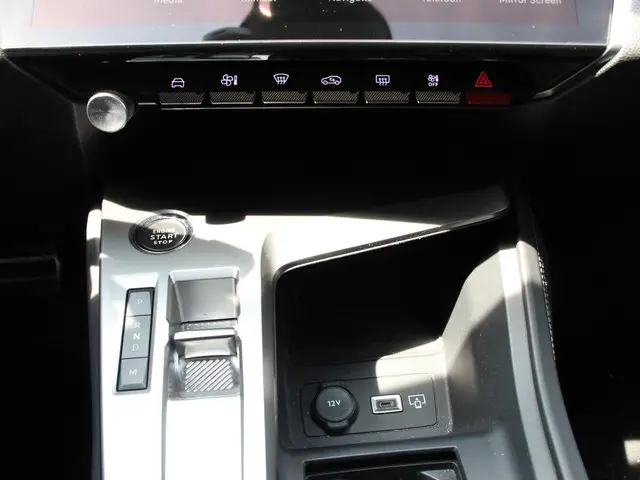 Peugeot 308 1.2 PureTech GT 2024 Benzine 26