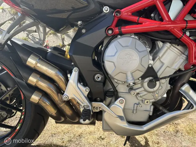 MV Agusta F3 800 Rivale 2016 Benzine 11