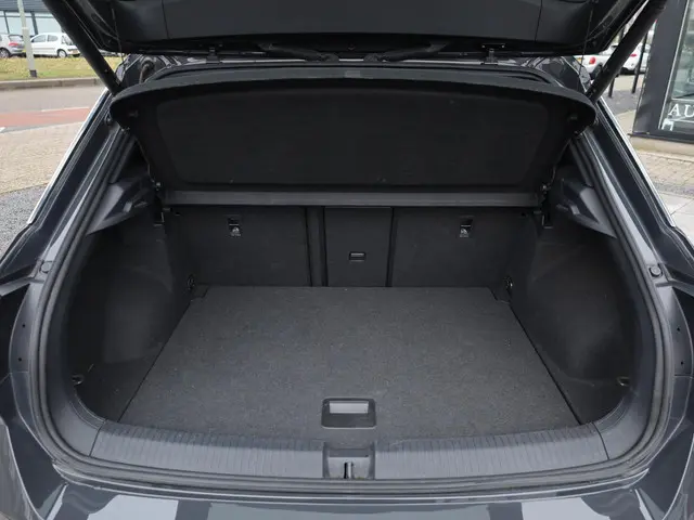 Volkswagen T-Roc Sport 2.0 TSI 4Motion 2021 Benzine 19