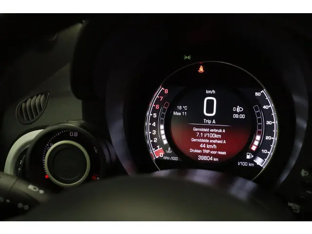 Fiat 500 1.4 T-Jet Abarth 595 2019 Benzine 29