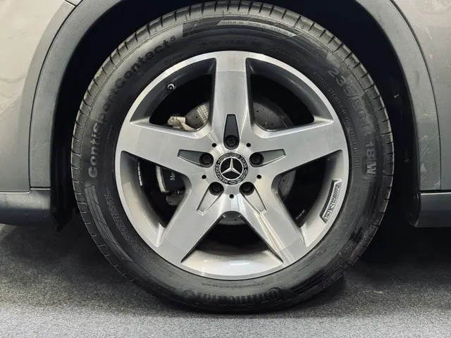 Mercedes-Benz GLA 180 AMG Line 2019 Benzine 10