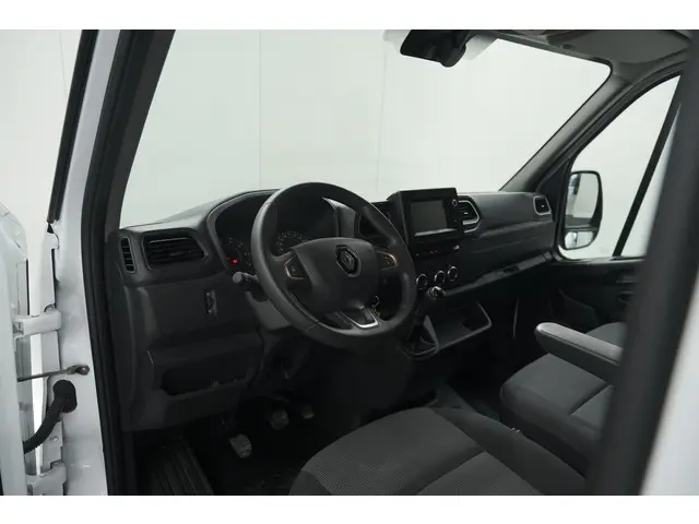 Renault Master T35 2.3 dCi 135 L2H2 Comfort 2022 Diesel 2