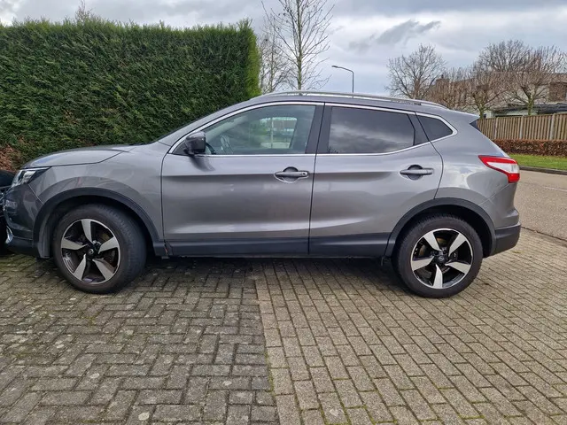 Nissan QASHQAI 2