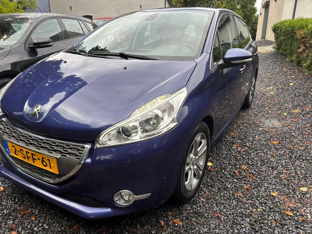 Peugeot 208 1.6 VTi Allure AUTOMAAT 2013 Benzine