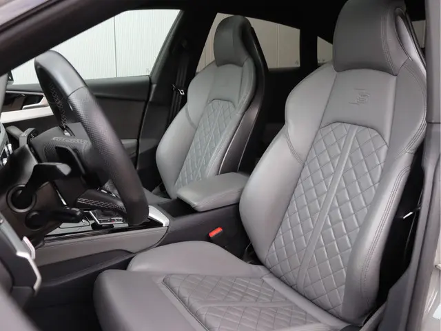 Audi A5 Sportback 40 TFSI S-Line 2020 Hybride Benzine 4