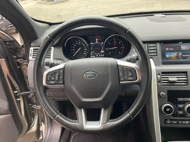 Land Rover Discovery Sport 2.0 TD4 SE 2017 Diesel 9