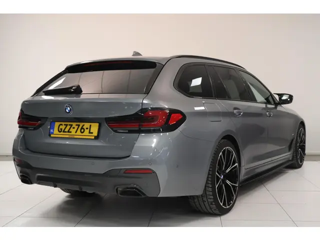 BMW 5 Serie Touring 530e M-Sport 2024 Hybride Benzine 2