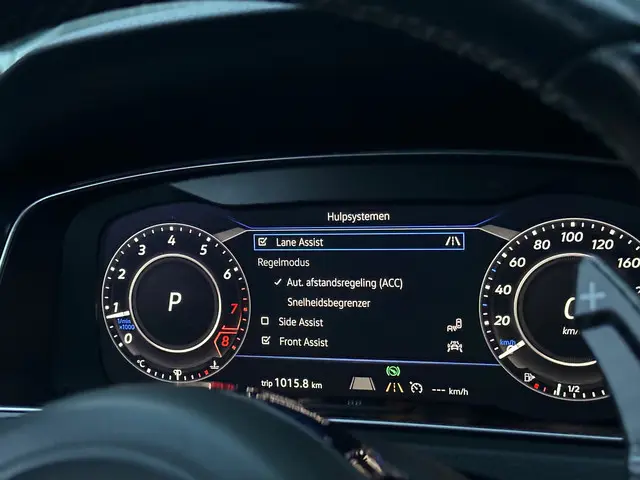 Volkswagen Golf 2.0 TSI 4Motion R 2017 Benzine 11