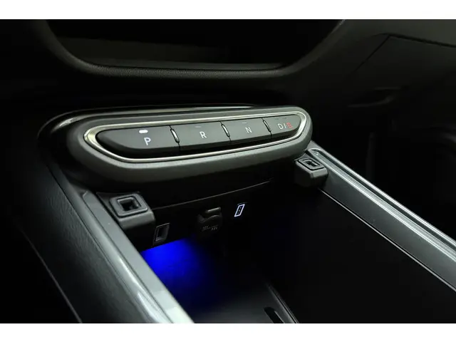 Fiat 600e La Prima 54 kWh 2025 Elektrisch 32