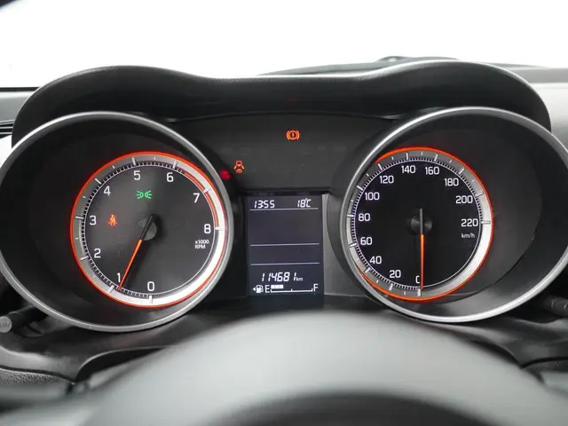 Suzuki Swift 1.2 Sportline 2018 Benzine 12