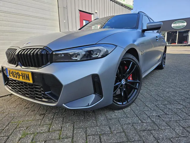 BMW 3 Serie Touring 330e 2022 Hybride Benzine 6