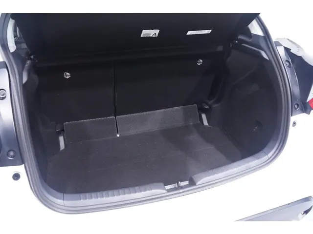 Toyota Yaris 1.5 Hybrid Dynamic 2021 Hybride Benzine 16