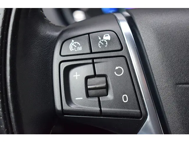 Volvo V40 2.5 T5 255pk Automaat R-Design 2013 Benzine 34