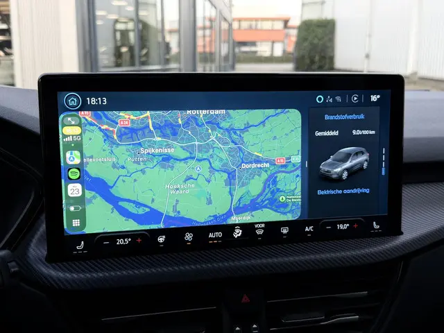 Ford Kuga 2.5 PHEV ST-Line X 2025 Hybride Benzine 31