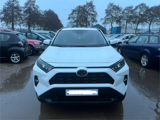 Toyota RAV4 2
