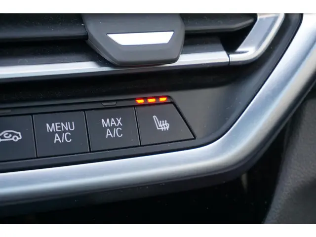 BMW iX3 80 kWh 2023 Elektrisch 15