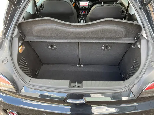 Opel ADAM 1.0 Turbo Rocks 2016 Benzine 15