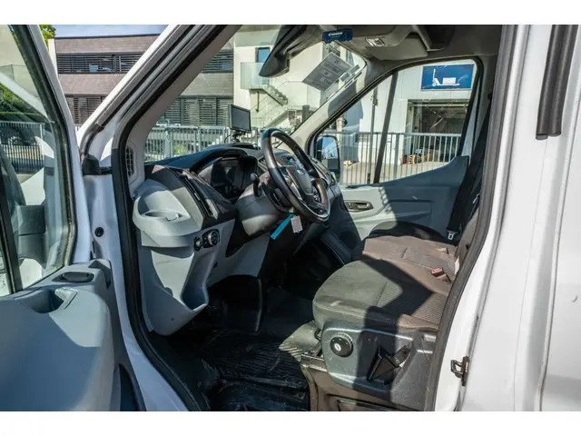 Ford Transit 2.0 TDCI 2019 Diesel 17