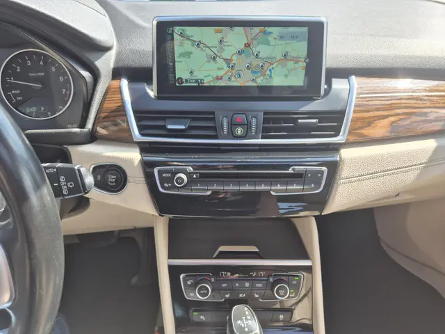 BMW 2 Serie Active Tourer 218i Luxury 2015 Benzine 25