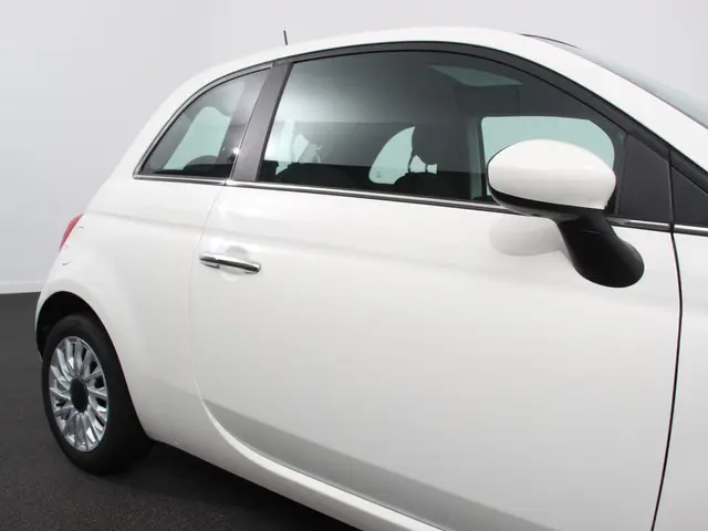 Fiat 500 1.0 Hybrid Dolcevita 2024 Benzine 32