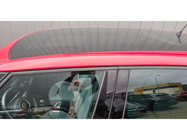 Fiat 500L 0.9 Lounge 105Pk Pano, 48.000km!!!! NAP !! 2015 Benzine 8