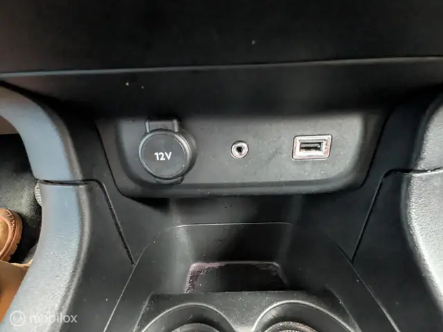 Citroën C3 1.2 PureTech Shine/ trekhhaak 2017 Benzine 25