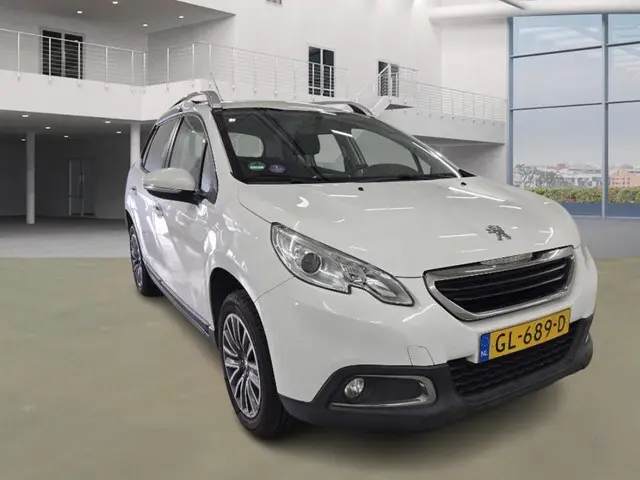 Peugeot 2008 1.2 PureTech Active 2015 Benzine 2
