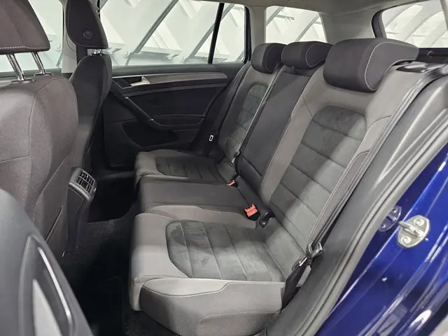 Volkswagen Golf 1.4 TSI Highline R Line 2017 Benzine 25