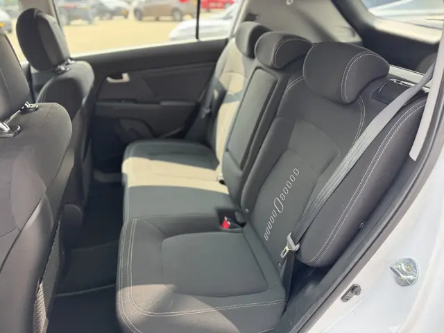 Kia Sportage 1.6 GDI BusinessLine 2015 Benzine 11