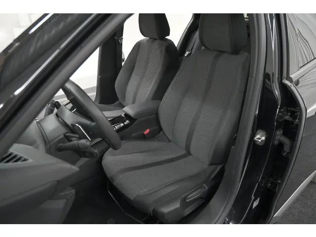 Peugeot 2008 PureTech 130 EAT8 Allure 2024 Benzine 31