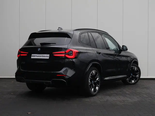 BMW iX3 High Executive 80 kWh 2023 Elektrisch 9